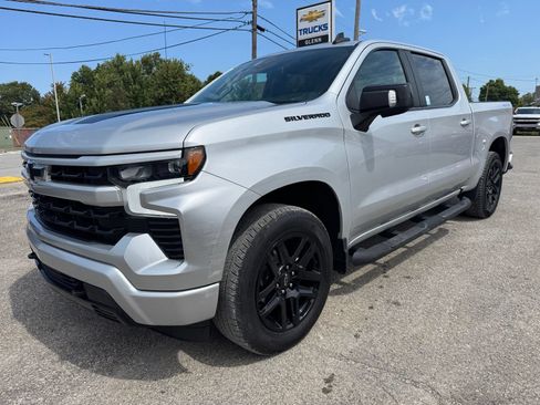Used 2022 Chevrolet Silverado 1500 RST w/ Rally Edition AWD/4WD image 2
