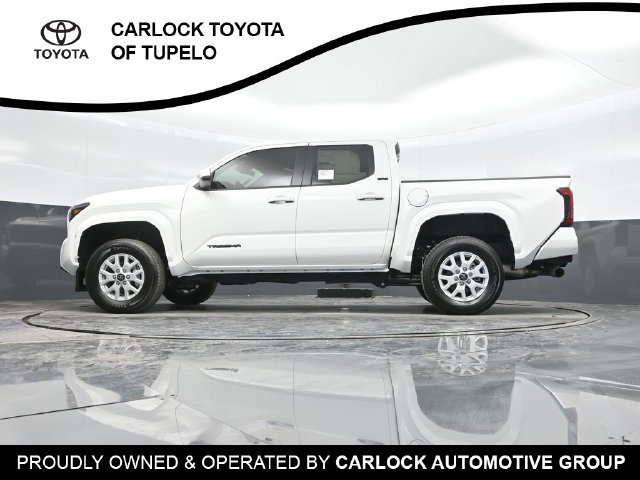 Used 2025 Toyota Tacoma SR5 AWD/4WD image 43