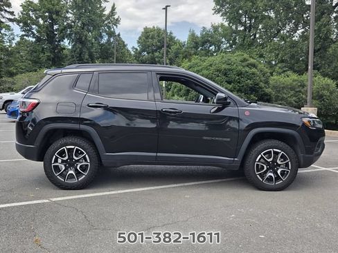 Used 2024 Jeep Compass Trailhawk AWD/4WD image 6