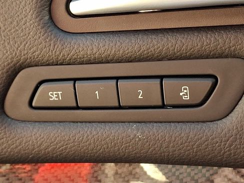 Certified 2025 Cadillac XT4 Sport image 33