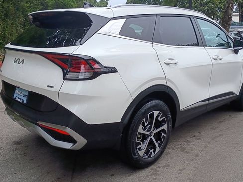 Used 2024 Kia Sportage EX AWD/4WD image 4