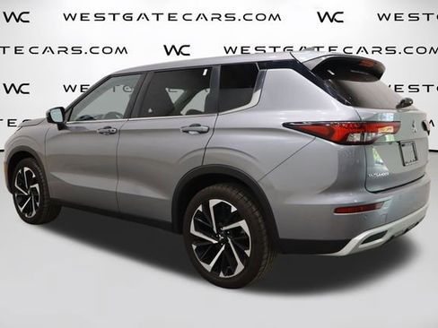 Used 2022 Mitsubishi Outlander SE AWD/4WD image 5