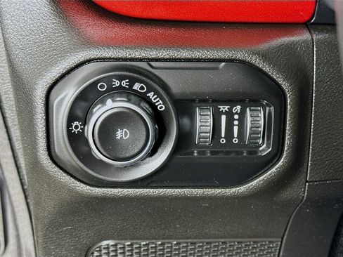 Used 2020 Jeep Wrangler Rubicon AWD/4WD image 12