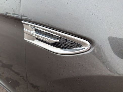 Used 2018 Ford Taurus SEL image 5