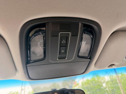 Used 2017 Kia Sorento FWD image 34