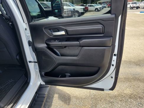 Used 2026 RAM 1500 Express AWD/4WD image 33