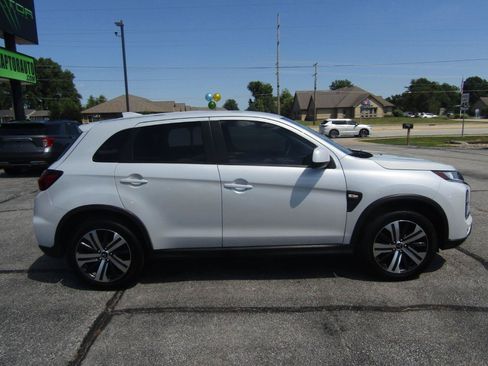 Used 2023 Mitsubishi Outlander Sport AWD image 9