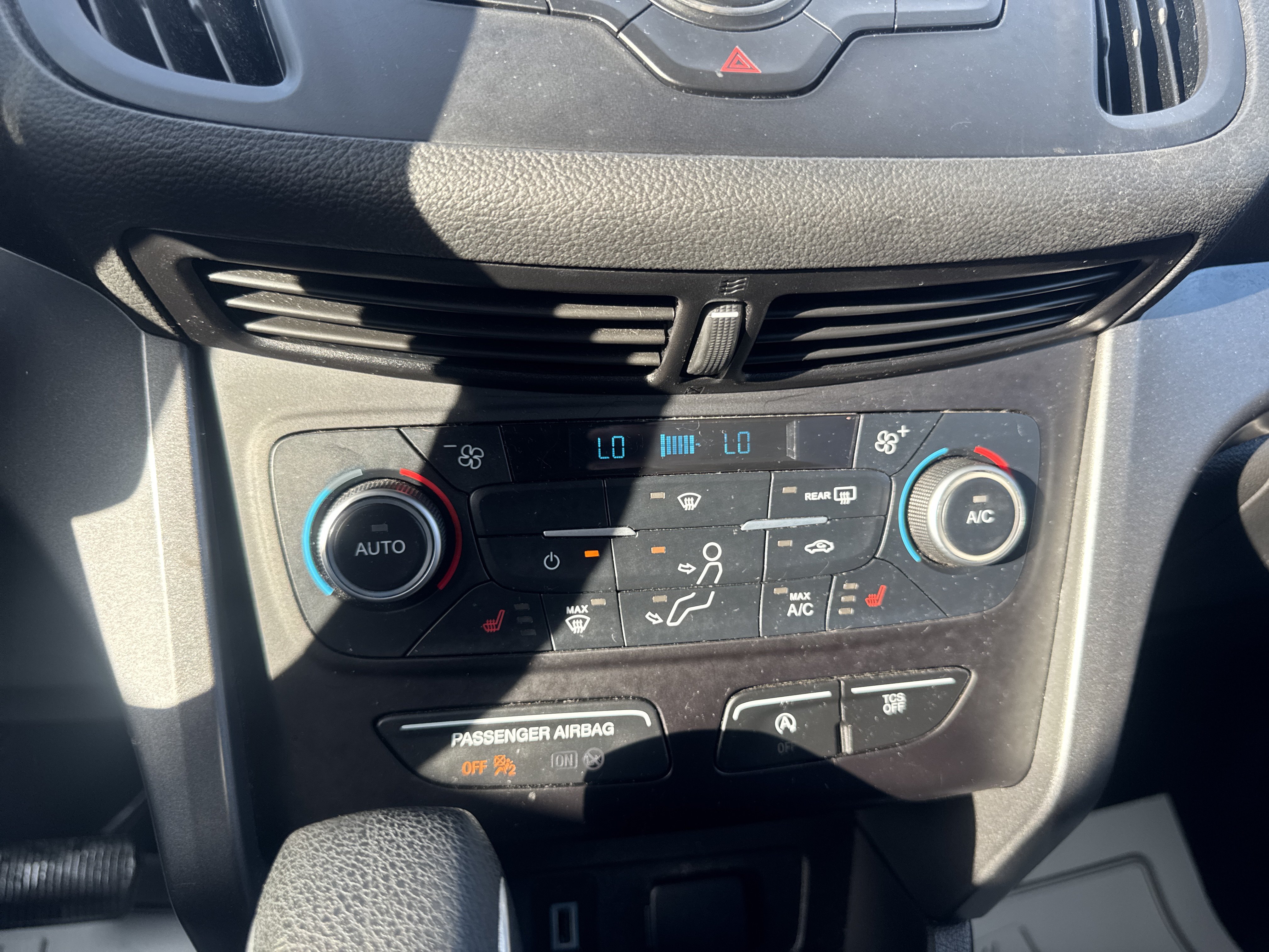 Used 2018 Ford Escape SE AWD/4WD image 25