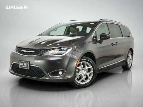 Used 2018 Chrysler Pacifica Touring-L Plus w/ Tire & Wheel Group FWD image 1