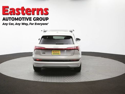 Used 2019 Audi e-tron Prestige w/ Prestige Package AWD/4WD image 36