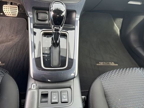 Used 2018 Nissan Sentra SR w/ SR Midnight Edition Package image 23