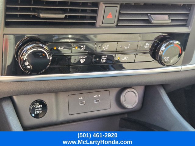Used 2026 Nissan Rogue S FWD image 27
