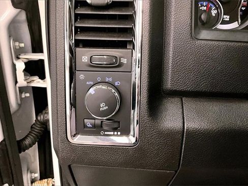 Used 2016 RAM 3500 Laramie image 35