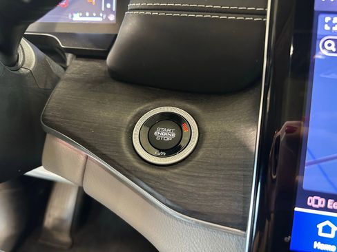 Used 2022 Jeep Grand Cherokee L Overland image 25