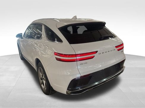 New 2026 Genesis GV70 2.5T Advanced image 4