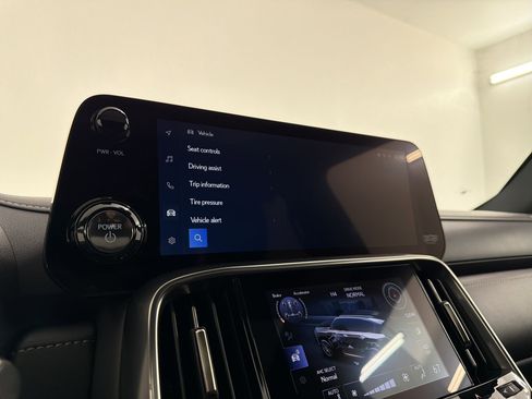 Certified 2025 Lexus LX 700h Luxury w/ Appearance Package AWD/4WD image 26