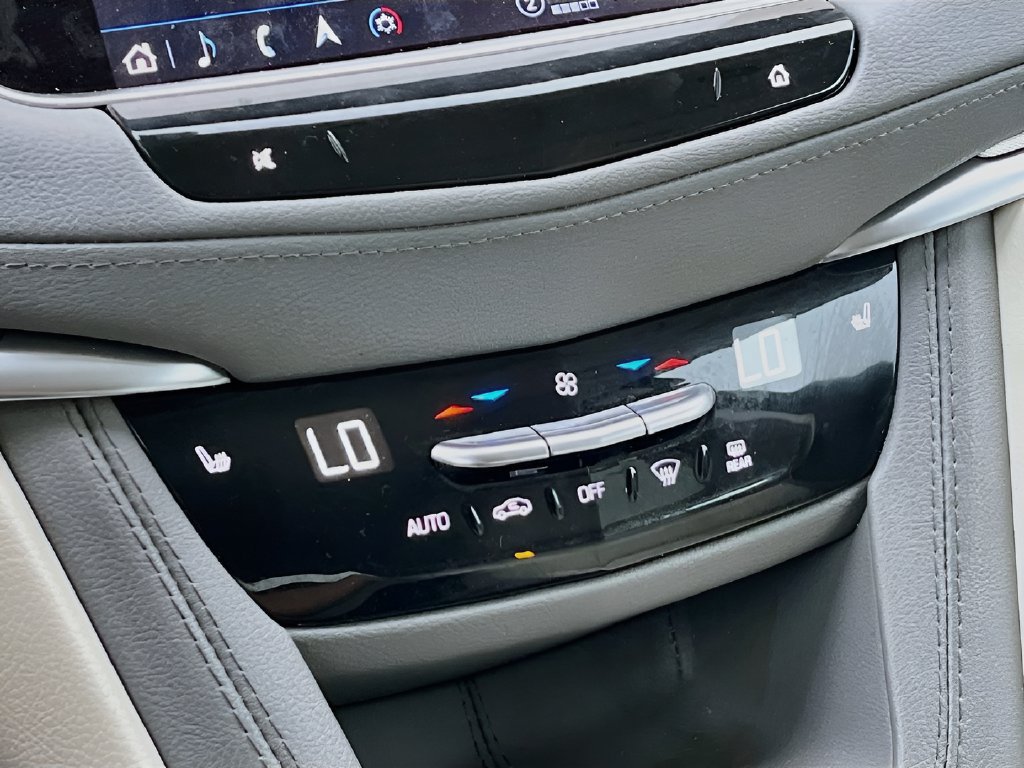 Used 2023 Cadillac XT5 Premium Luxury w/ Technology Package FWD image 16