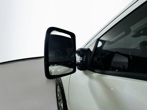 Used 2021 Nissan Titan SV w/ SV Convenience Package AWD/4WD image 37