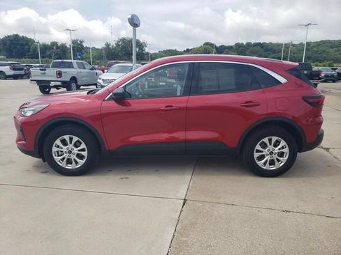 Used 2023 Ford Escape Active AWD/4WD image 9