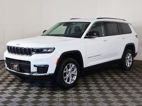 Used 2023 Jeep Grand Cherokee L Limited AWD/4WD image 10
