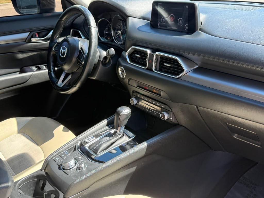 Used 2020 MAZDA CX-5 Touring FWD image 17