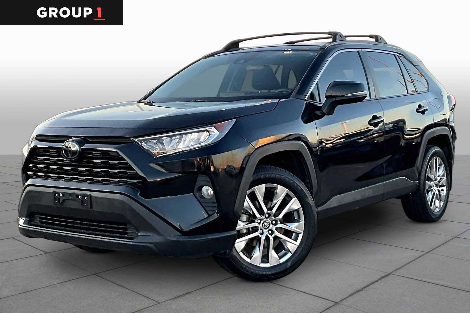 Used 2021 Toyota RAV4 XLE Premium FWD image 1
