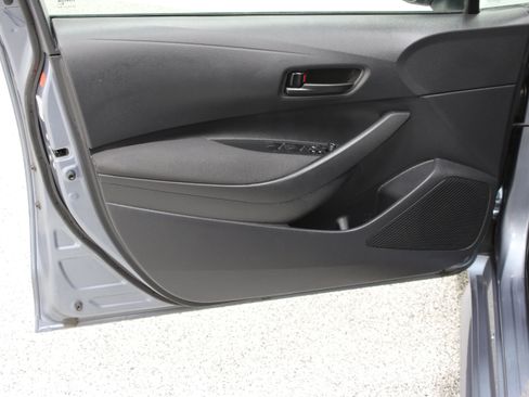 Used 2026 Toyota Corolla LE FWD image 11