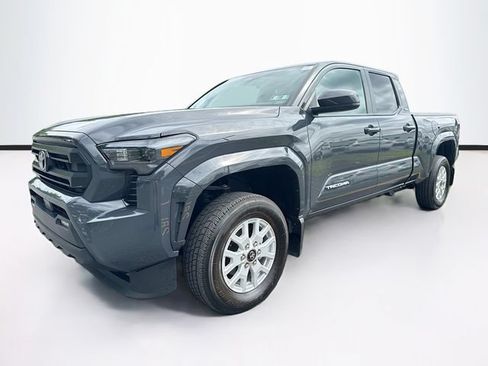 Used 2024 Toyota Tacoma SR5 AWD/4WD image 3