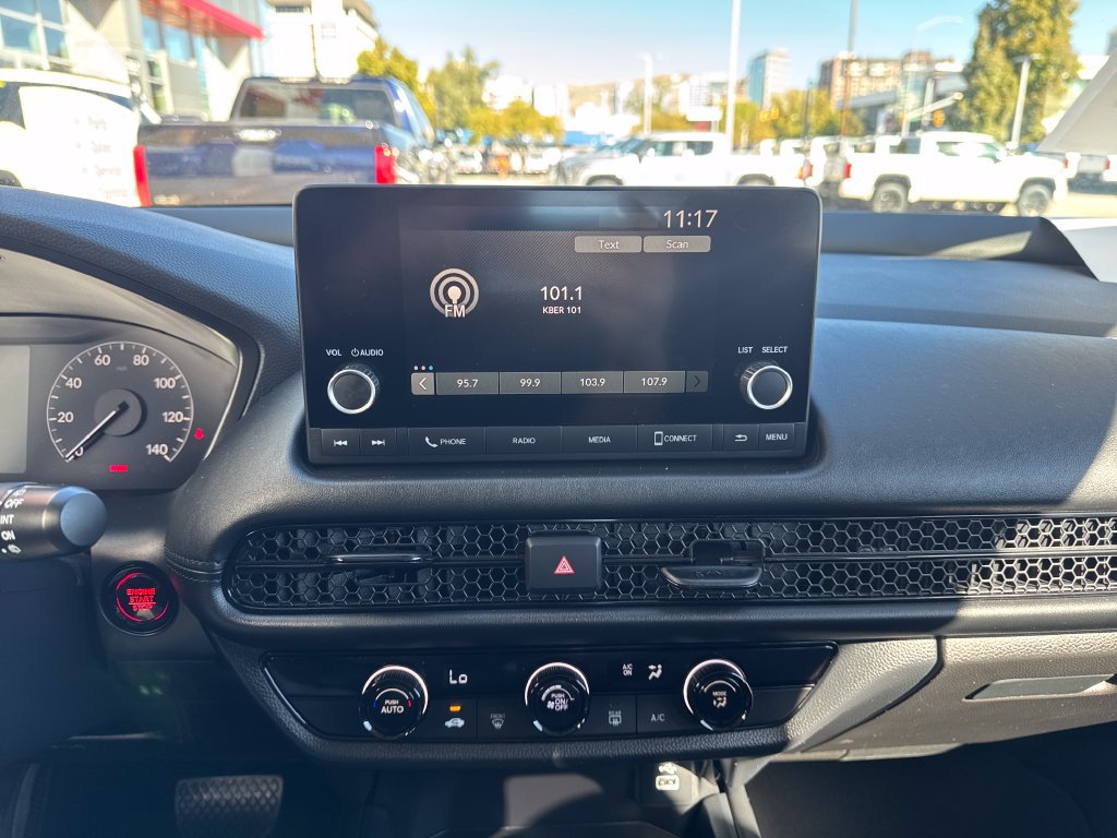 Used 2024 Honda HR-V LX image 17