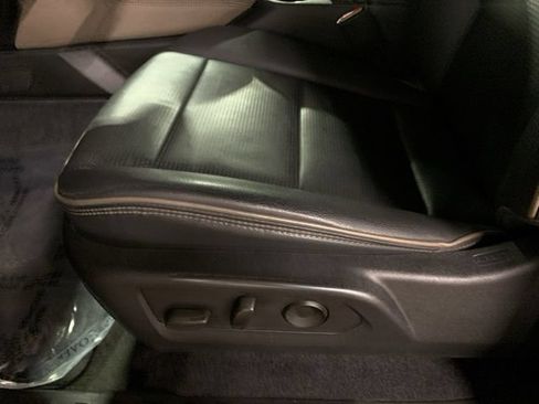Used 2023 GMC Canyon Denali AWD/4WD image 18