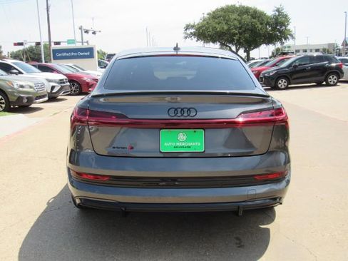 Used 2023 Audi e-tron S Premium Plus w/ Black Optic Package image 9
