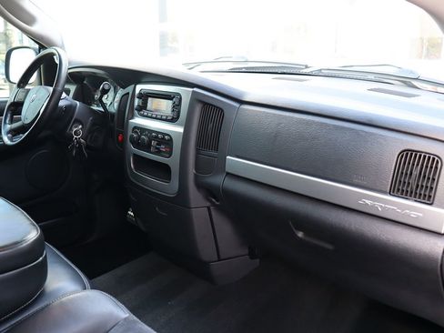 Used 2005 Dodge Ram 1500 Truck 2WD Quad Cab image 17