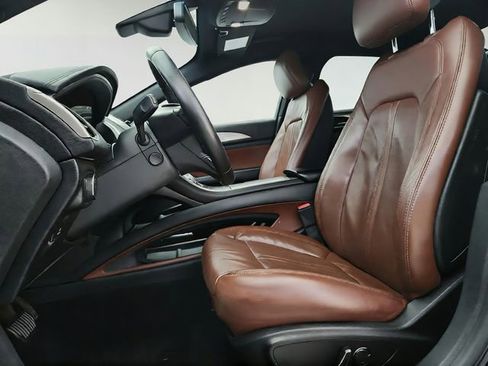 Used 2017 Lincoln MKZ Reserve w/ Technology Package FWD image 8