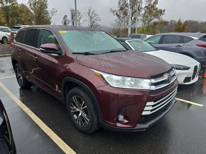 Used 2017 Toyota Highlander LE