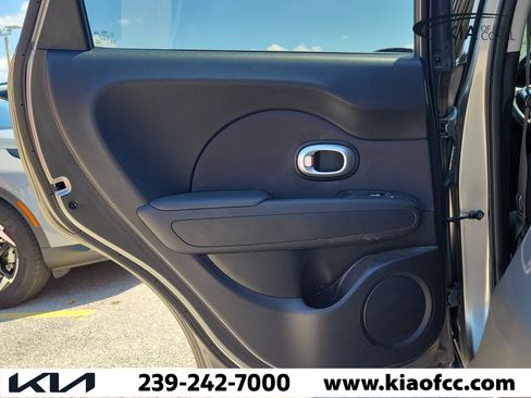 Used 2018 Kia Soul w/ Convenience Package FWD image 15
