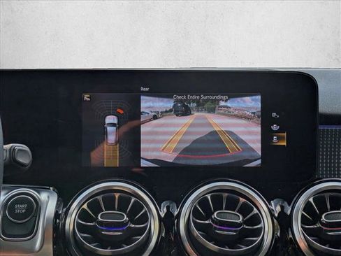 Used 2023 Mercedes-Benz EQB 300 4MATIC image 14