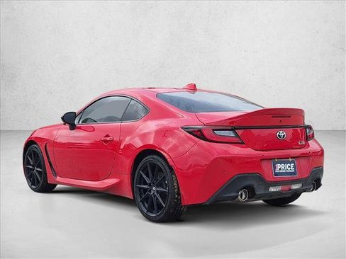Used 2022 Toyota GR86 Premium RWD image 7