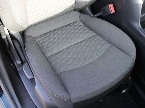 Used 2019 Chevrolet Equinox LT FWD image 13