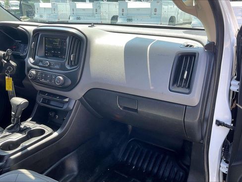 Used 2019 Chevrolet Colorado W/T w/ WT Convenience Package RWD image 18