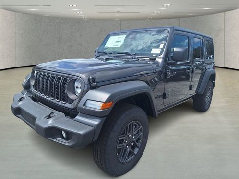 Used 2024 Jeep Wrangler Unlimited Sport AWD/4WD image 9