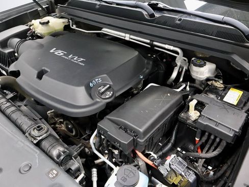 Used 2018 GMC Canyon SLE w/ SLE Convenience Package image 14