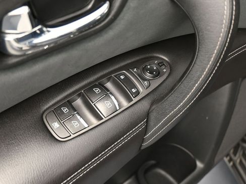 Used 2018 Nissan Armada SV w/ Driver Package image 18