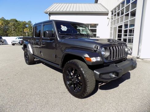 Certified 2024 Jeep Gladiator Sport image 34