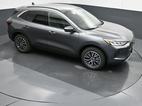New 2024 Ford Escape SE image 39