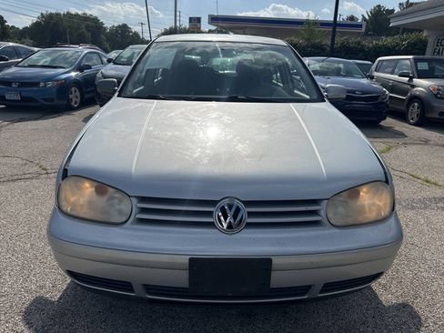 Used 2003 Volkswagen Golf GL FWD image 2