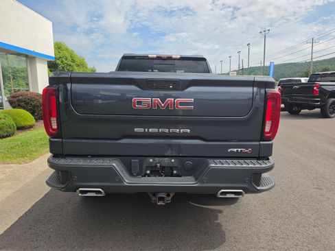 Used 2021 GMC Sierra 1500 AT4 w/ AT4 Value Package AWD/4WD image 4