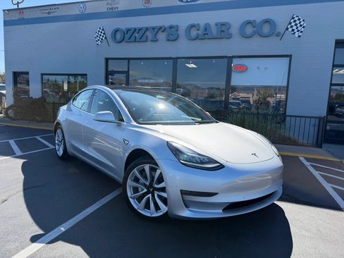 Used 2018 Tesla Model 3 Long Range RWD image 2