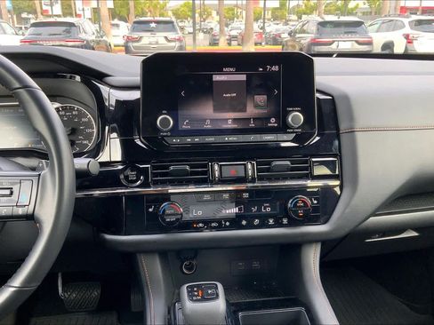Used 2025 Nissan Pathfinder Rock Creek AWD/4WD image 32