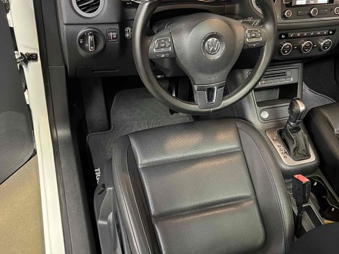 Used 2015 Volkswagen Tiguan SEL FWD image 25