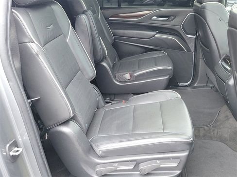 Used 2021 Cadillac Escalade ESV Premium Luxury image 27